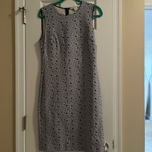 DVF Navy blue and white stretch Regeena dress. Size 12. Excellent condition.